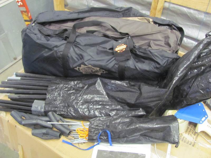 lot 3 image: Tents