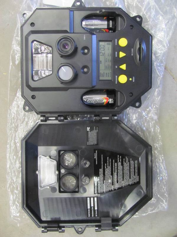 lot 20 image: Game Cameras