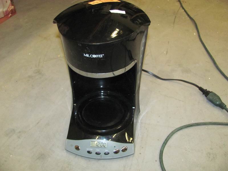 lot 30 image: Coffee Makers