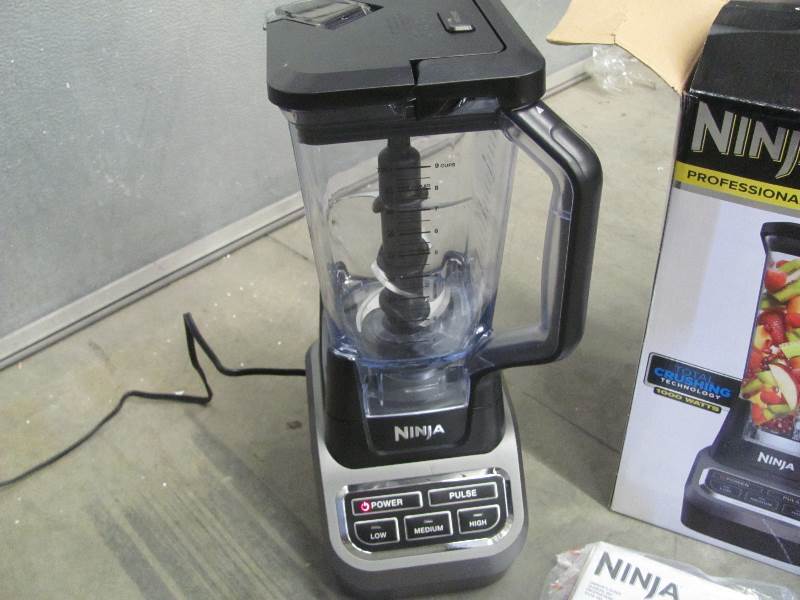 lot 31 image: NINJA Appliances