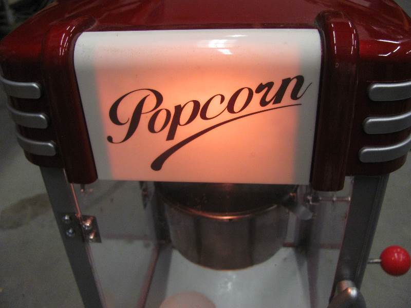 lot 33 image: Retro Kettle Popcorn Makers