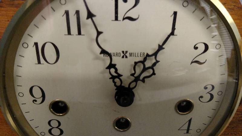 Howard Miller Mantle Clock