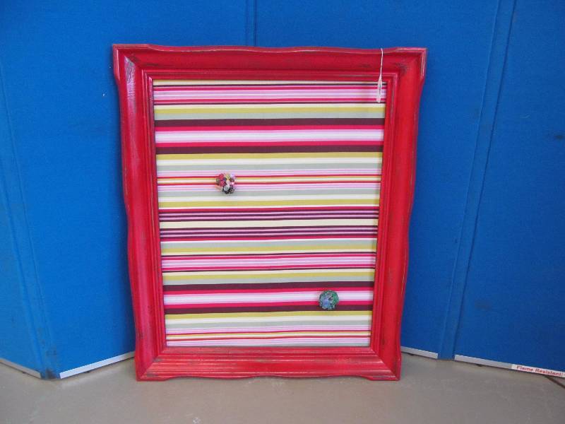 lot 12 image: Magnetic board