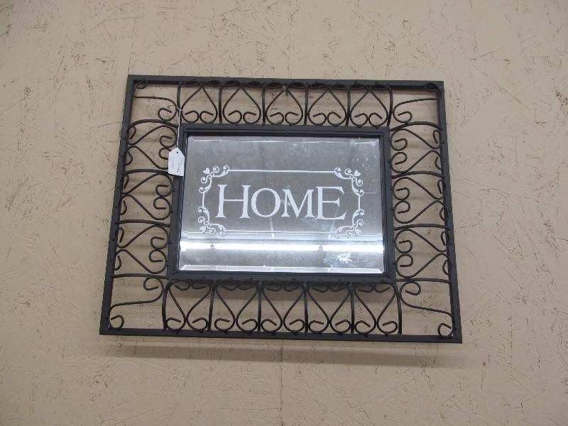 lot 24 image: Mirror Dcor