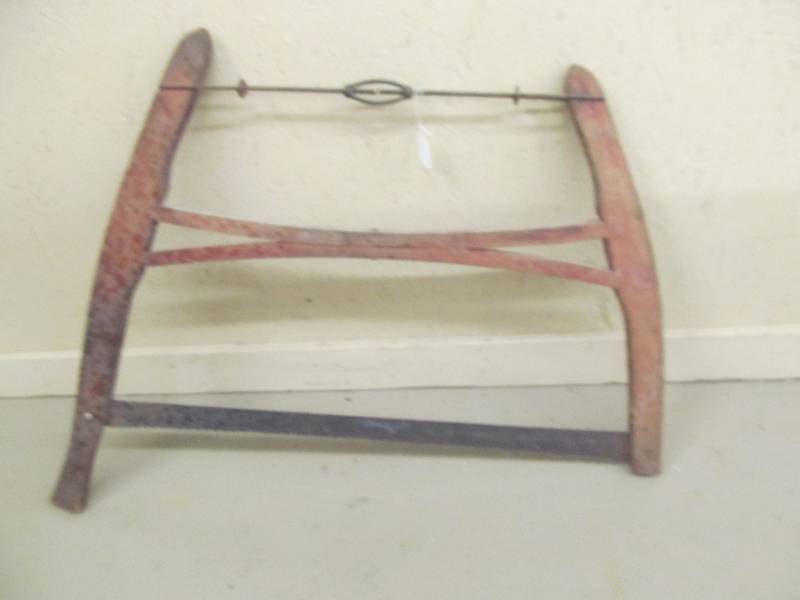 lot 30 image: Vintage saw