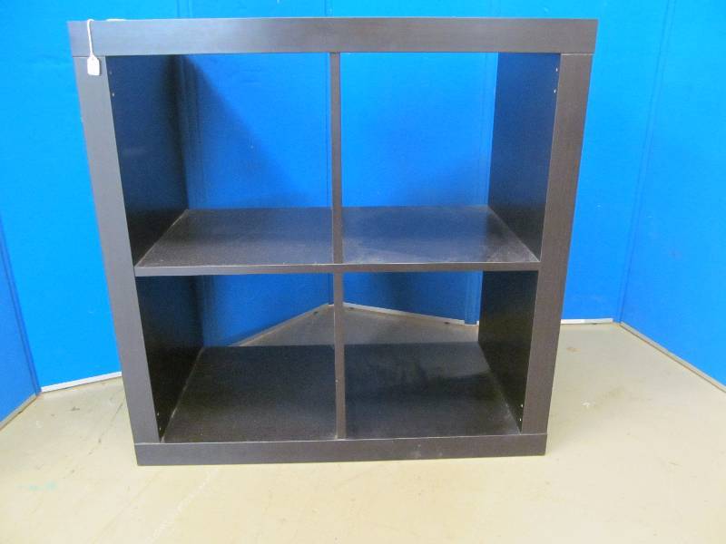 lot 38 image: Book Shelf