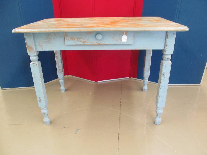 lot 69 image: Vintage Dining Table