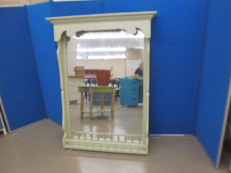 lot 95 image: Vintage mirror