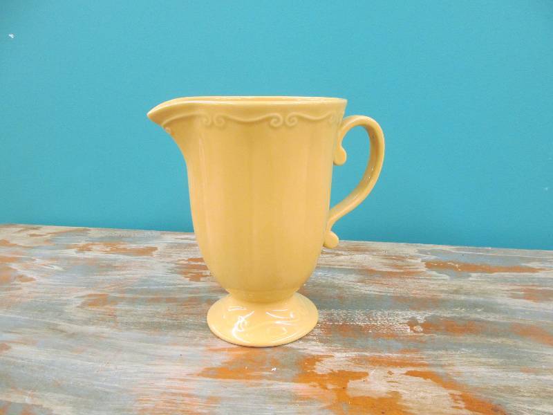 lot 140 image: Pitcher