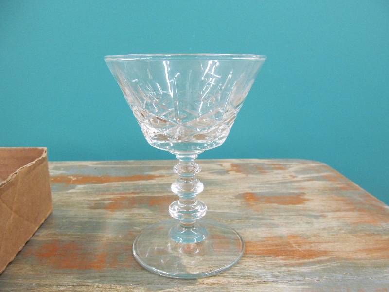 lot 147 image: Glasses