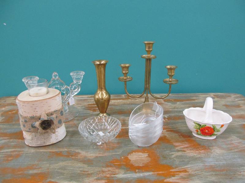lot 171 image: Candle Holders