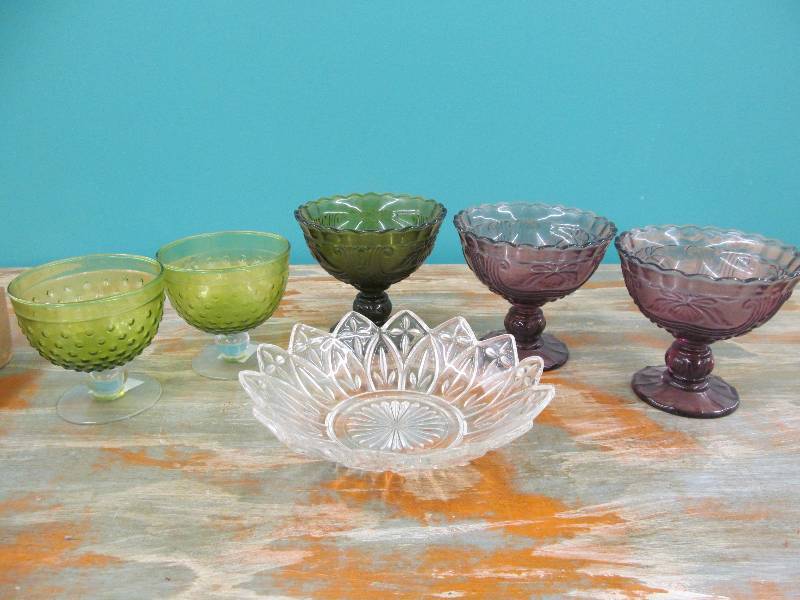 lot 173 image: Glass