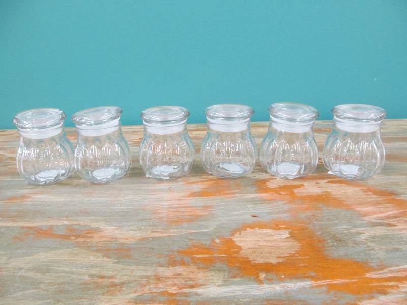 lot 174 image: Spice jars
