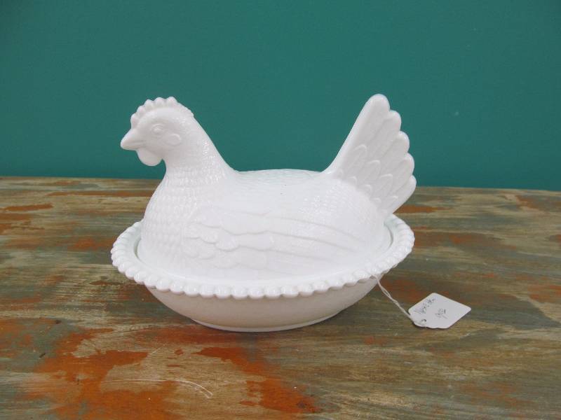 lot 187 image: Hen on a nest
