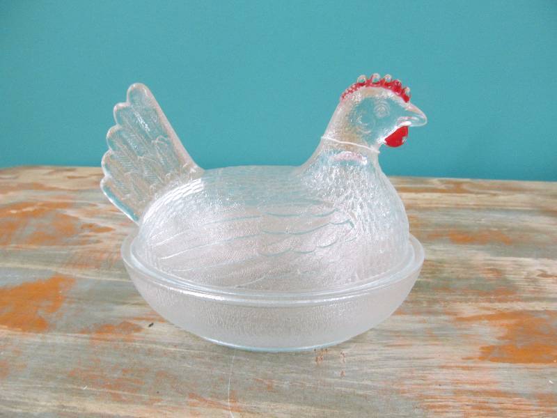 lot 192 image: Hen on a nest