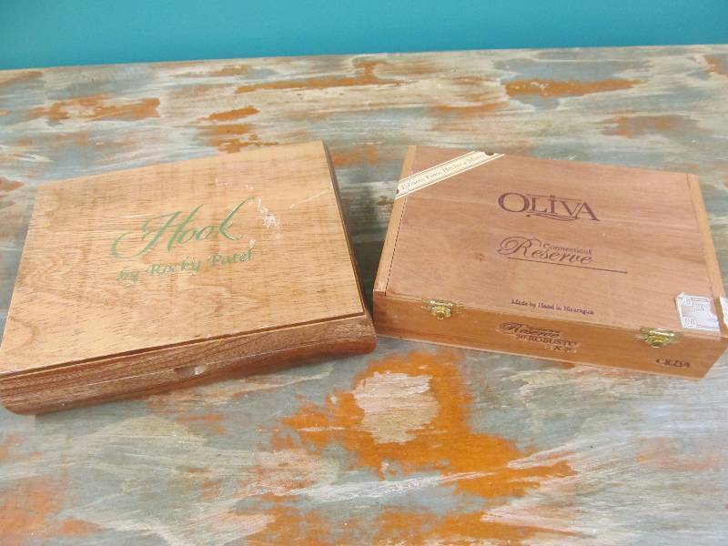 lot 217 image: Cigar boxes