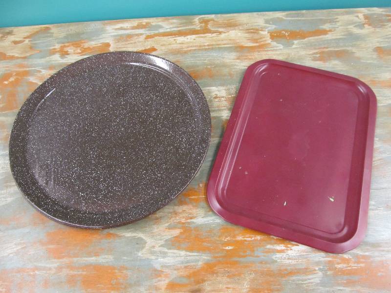 lot 222 image: Serving trays