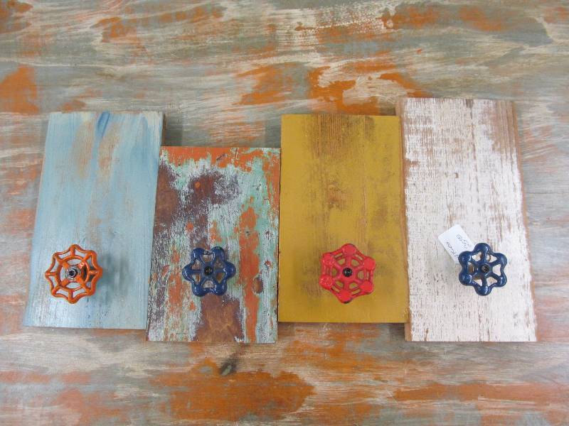 lot 235 image: Coat rack