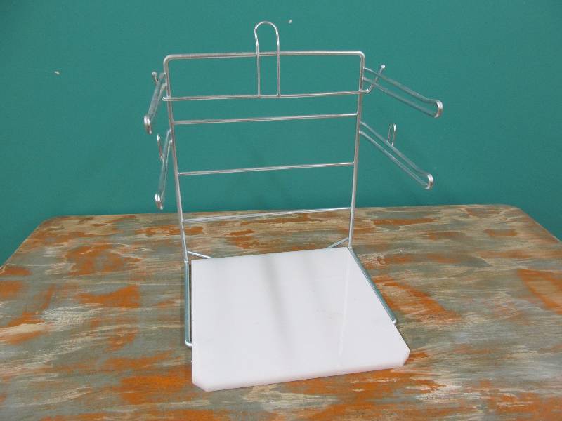 lot 241 image: Grocery bag holder