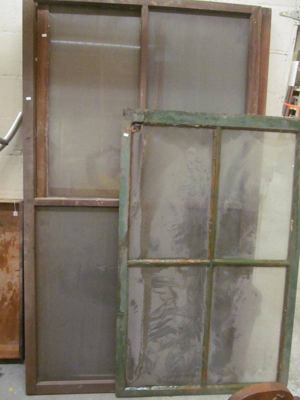 lot 271 image: Vintage Windows