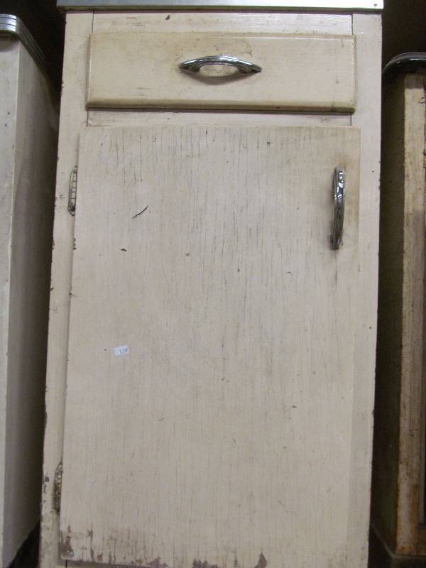 lot 313 image: Vintage cabinet
