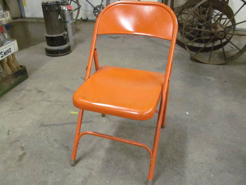 lot 326 image: Chair