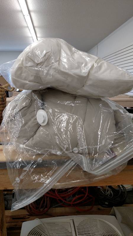 King Comforter & Pillow.
