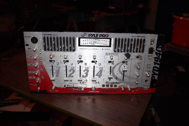 lot 6 image: Pyle Pro Professional Mixer Model No. PYD-1040 Serial No. 402081.