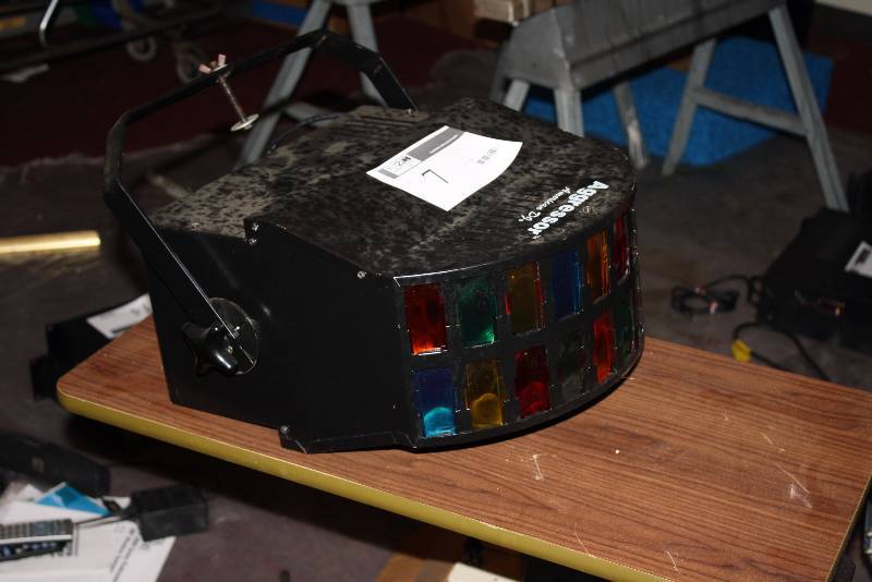 lot 7 image: Agressor Party Lighting Unit By American DJ Lamp 2XLL-64514 120V 300W 115V-220V.