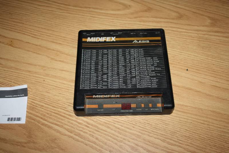 lot 17 image: Midifex Alesis Stereo Mutli Effects Processor.