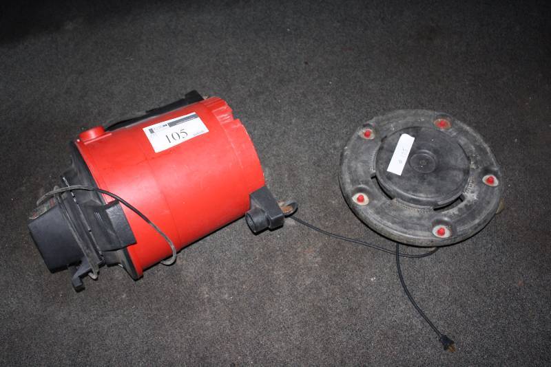 lot 105 image: Lot of (2) Craftsman 8Gal Wet Dry Vac, 2.0HP Wheeled Base For Trash Can.