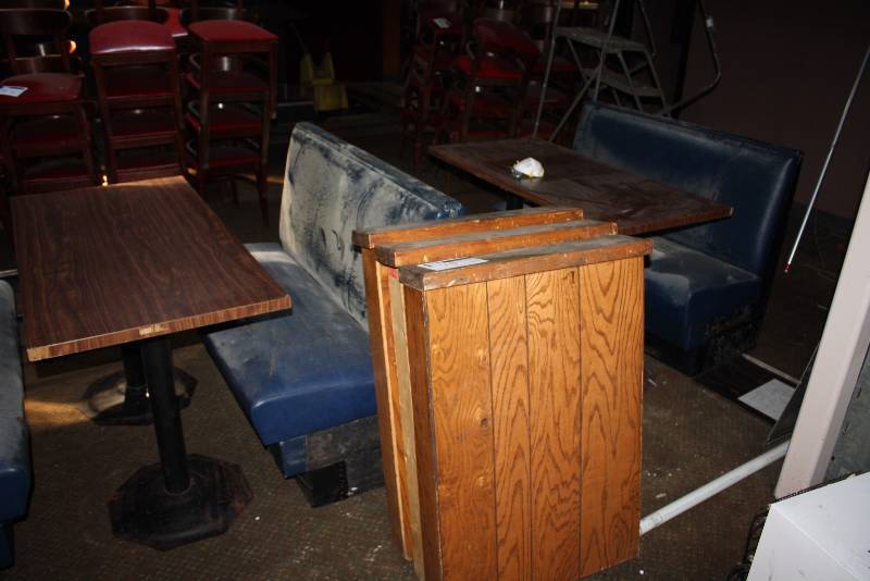 lot 75 image: Lot of (10) Including End Booths, Blue Vinyl, 24 x 47 x 36 (2) Double Seats, 48 x 47 x 36 (2) Tables, 24 x 48 x 29.5 (3) Wall Pieces, 5.5 x 25 x 36 (3).