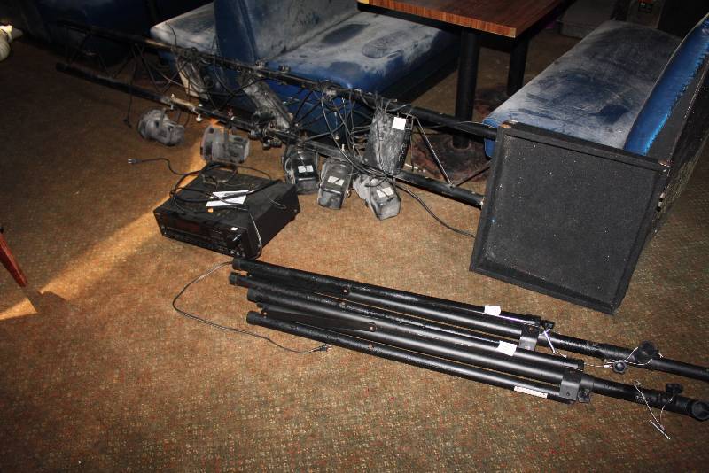 lot 72 image: Lighting System Lot Including Miscellaneous Light Fixtures Lighting Stands (2) Sony Stereo Model STR-AV720.