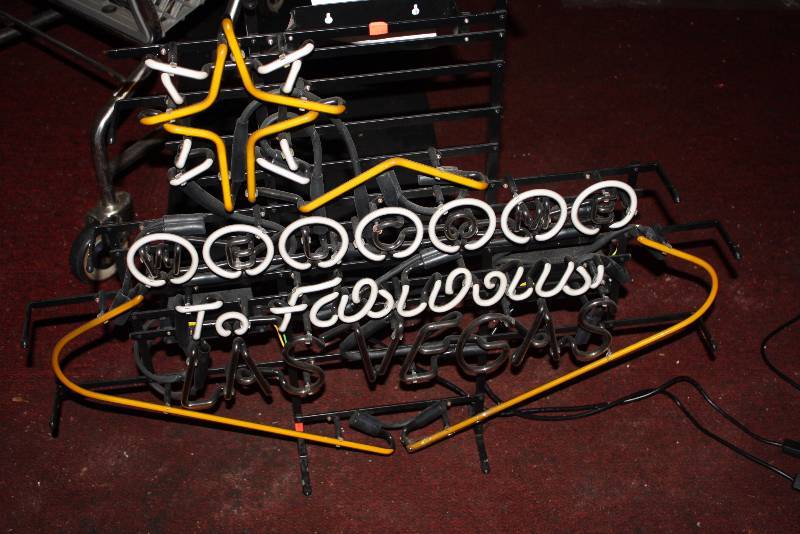 lot 177 image: Welcome To Fabulous Las Vegas Neon Sign Sign Tested & Top Half Lights Up Only.