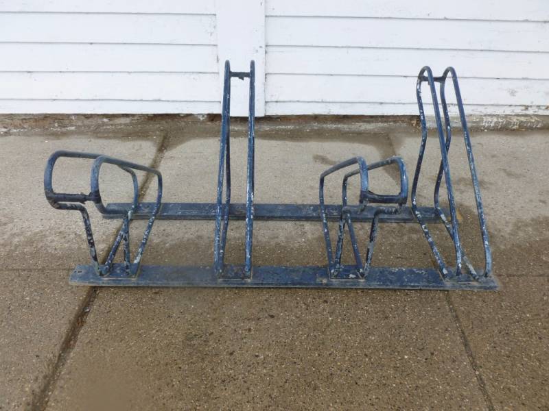 lot 5 image: Steel Bike Rack