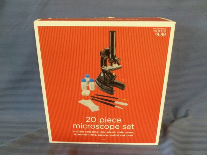lot 13 image: Microscope Set