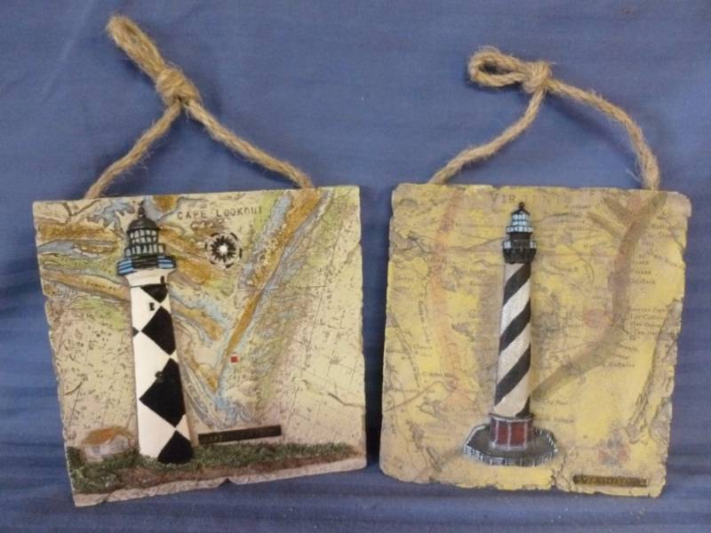 lot 23 image: Home Decorative