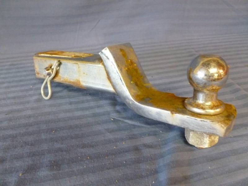 lot 38 image: Acme Receiver Hitch