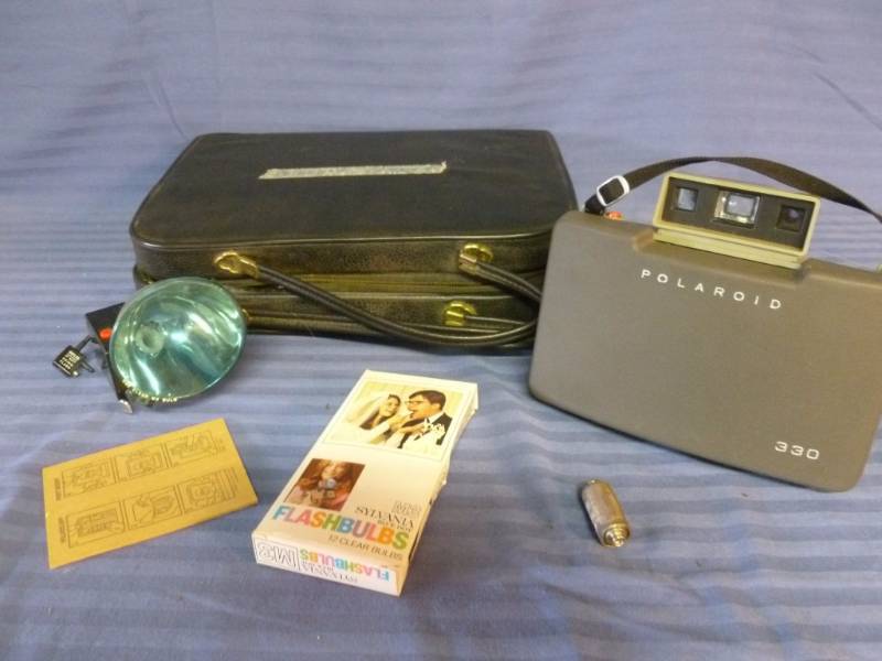 lot 58 image: Vintage Camera
