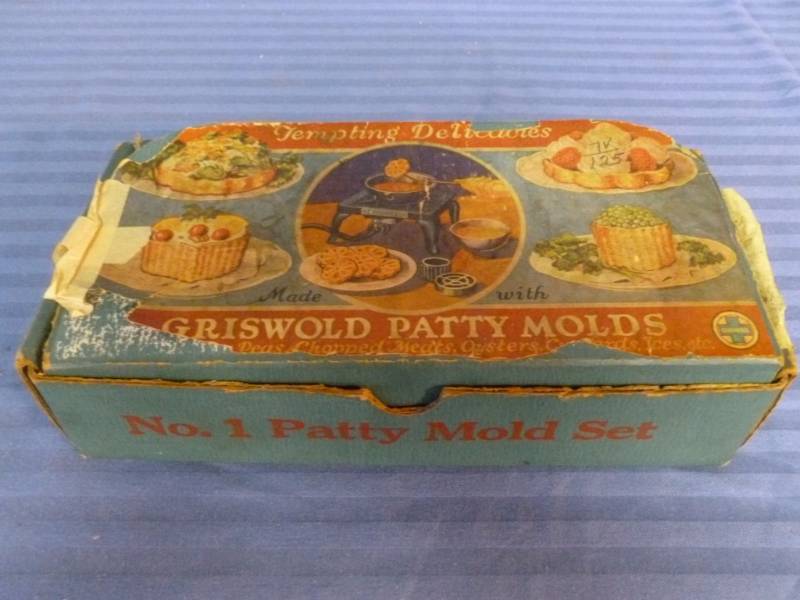 lot 64 image: Vintage Griswold