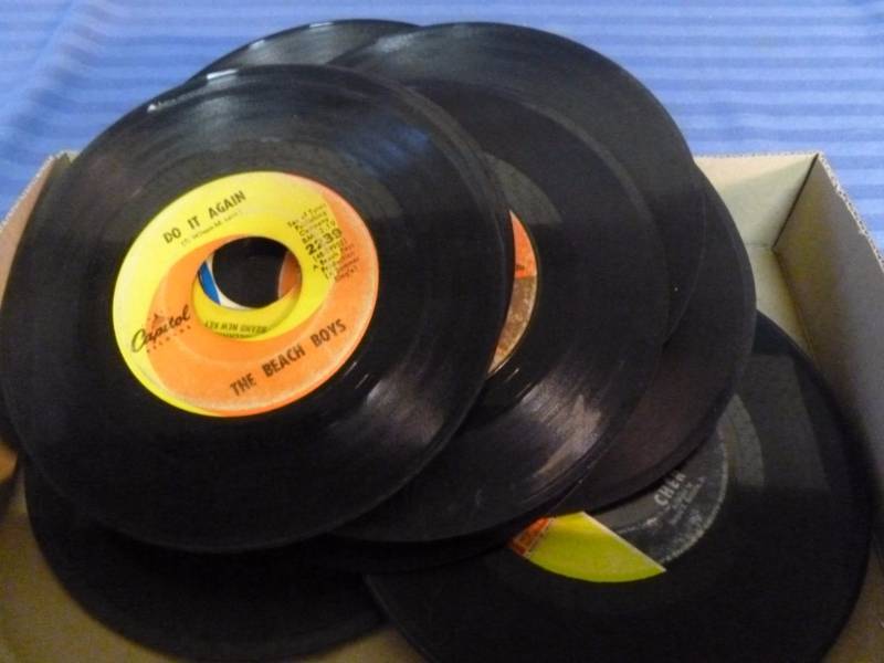 lot 72 image: Collectible 45s Records