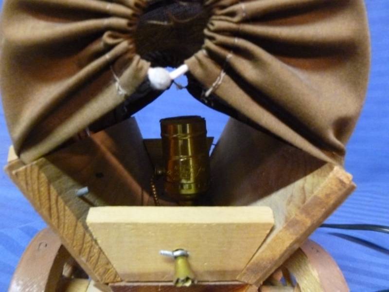 lot 75 image: Covered Wagon Lamp