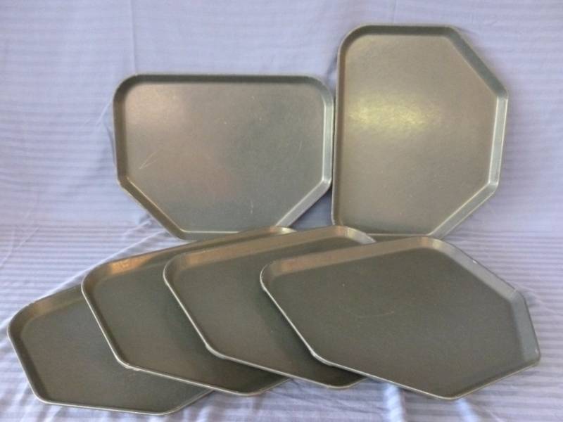 lot 85 image: Food Trays