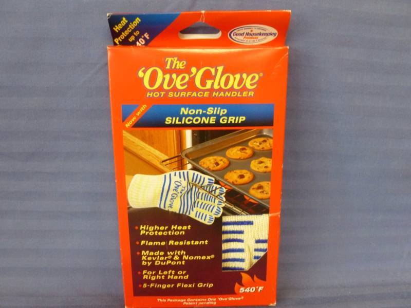 lot 88 image: Oven Glove
