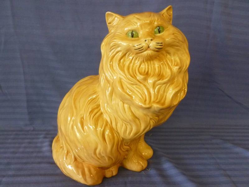 lot 93 image: Large Porcelain Cat