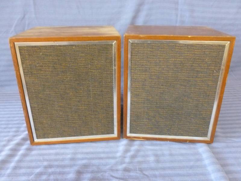 lot 104 image: Speakers