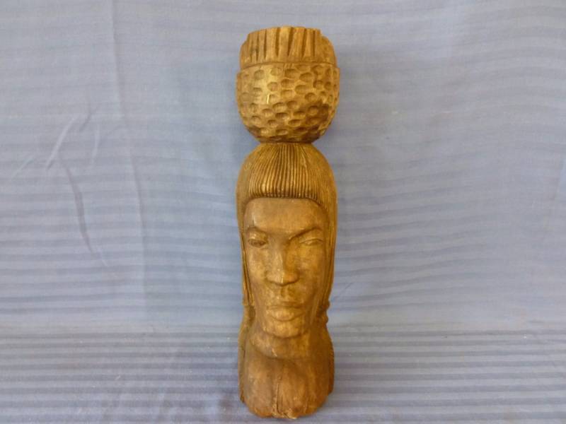lot 118 image: Hand Carved Figurine