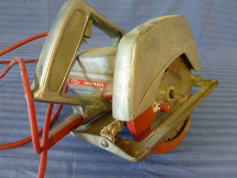 lot 146 image: Power Tools