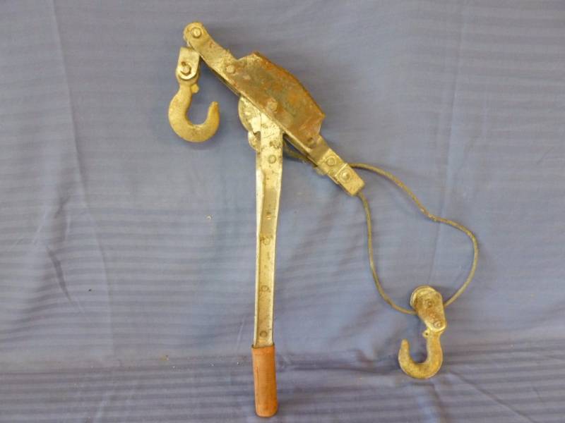 lot 150 image: Tools