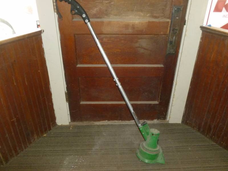 lot 161 image: Windbroom
